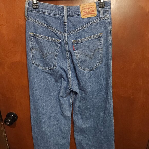 Levi’s Women’s Jeans High Waisted Straight Leg Relaxed Fit Wide Leg Size 28 - Picture 3 of 9